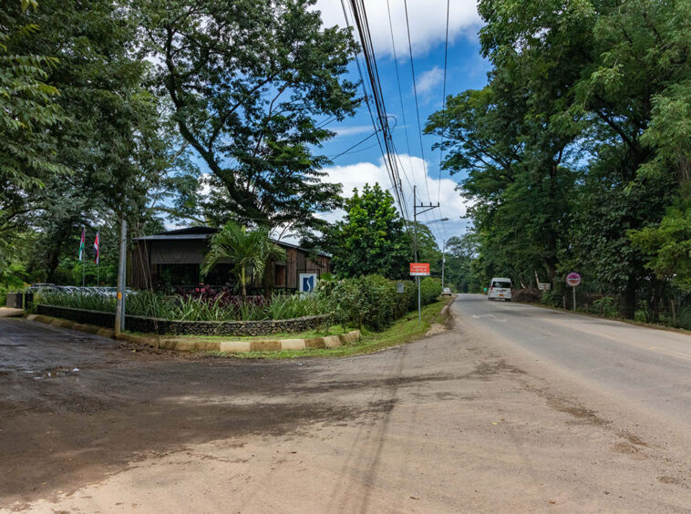 5000 m2 Mixed use lot on the main highway in Nosara
